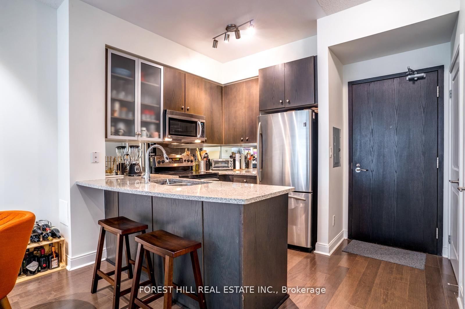 21 Scollard Street • #103 • Toronto, ON photo 5