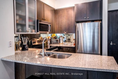 21 Scollard Street • #103 • Toronto, ON photo 6