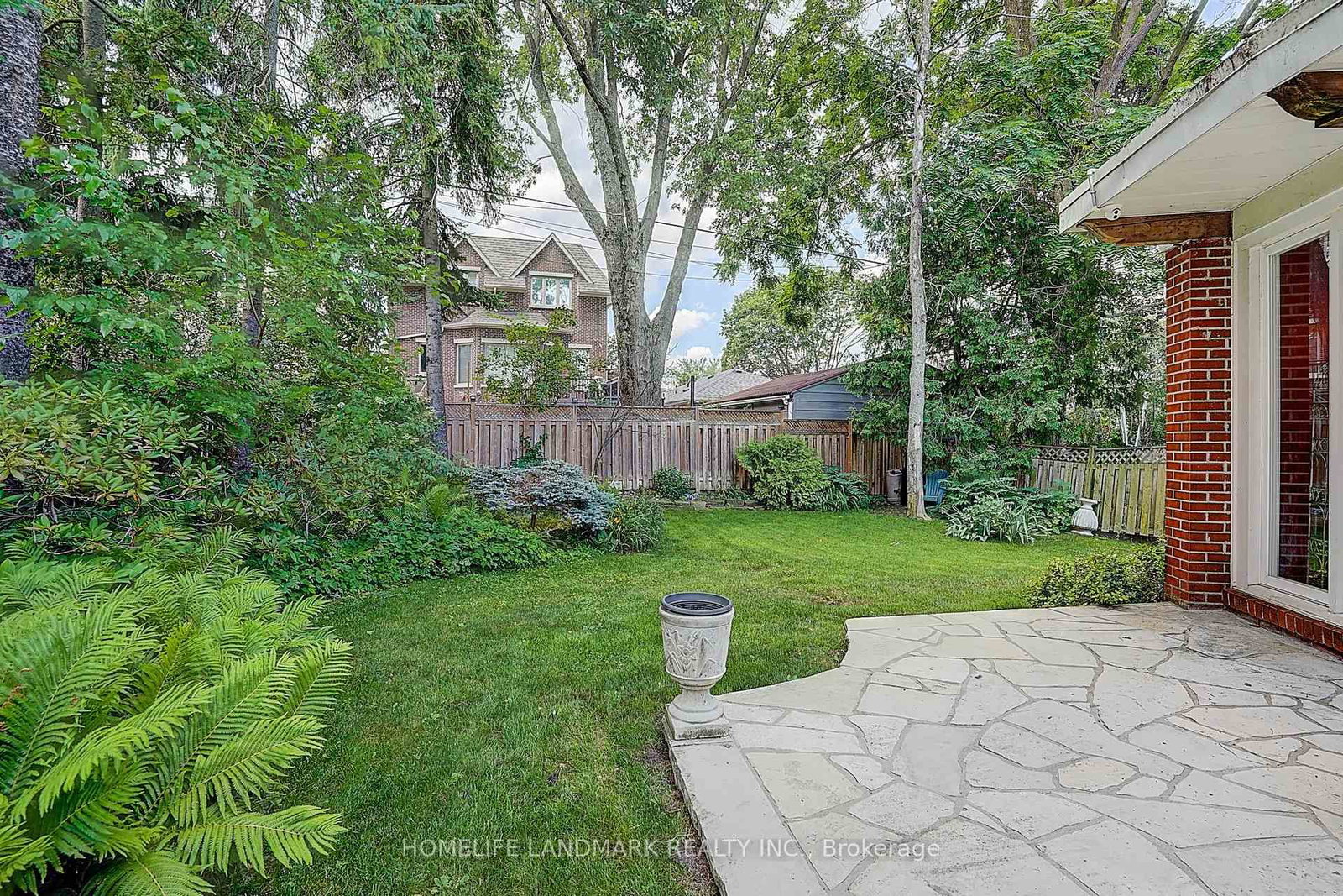 108 Empress Avenue • Toronto, ON photo 45