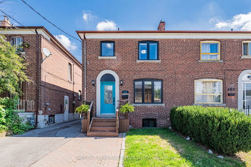 home for sale on 465 Oakwood Avenue