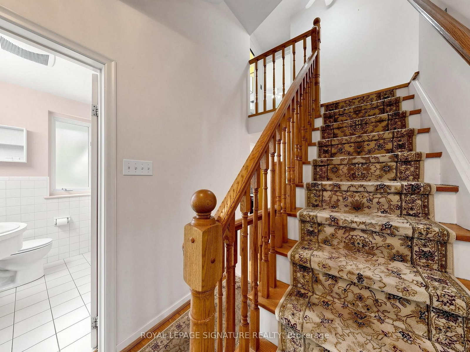 8 Ternhill Crescent • Toronto, ON photo 27