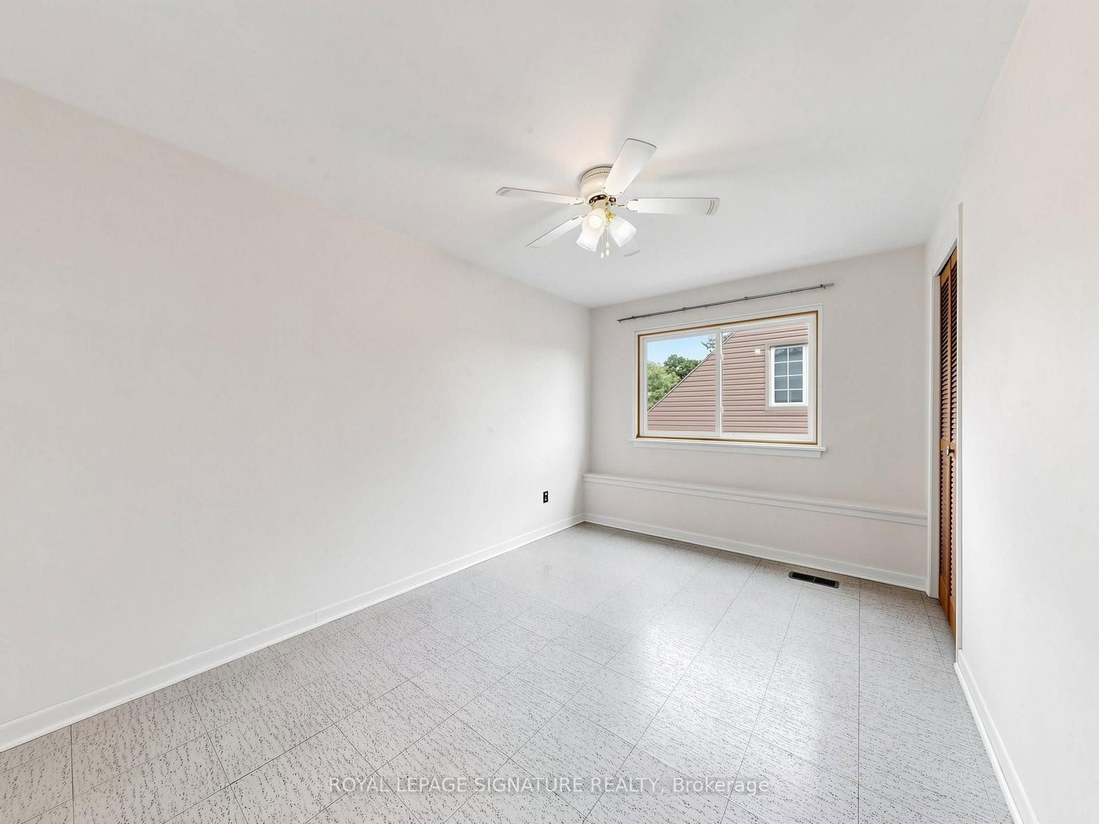 8 Ternhill Crescent • Toronto, ON photo 29