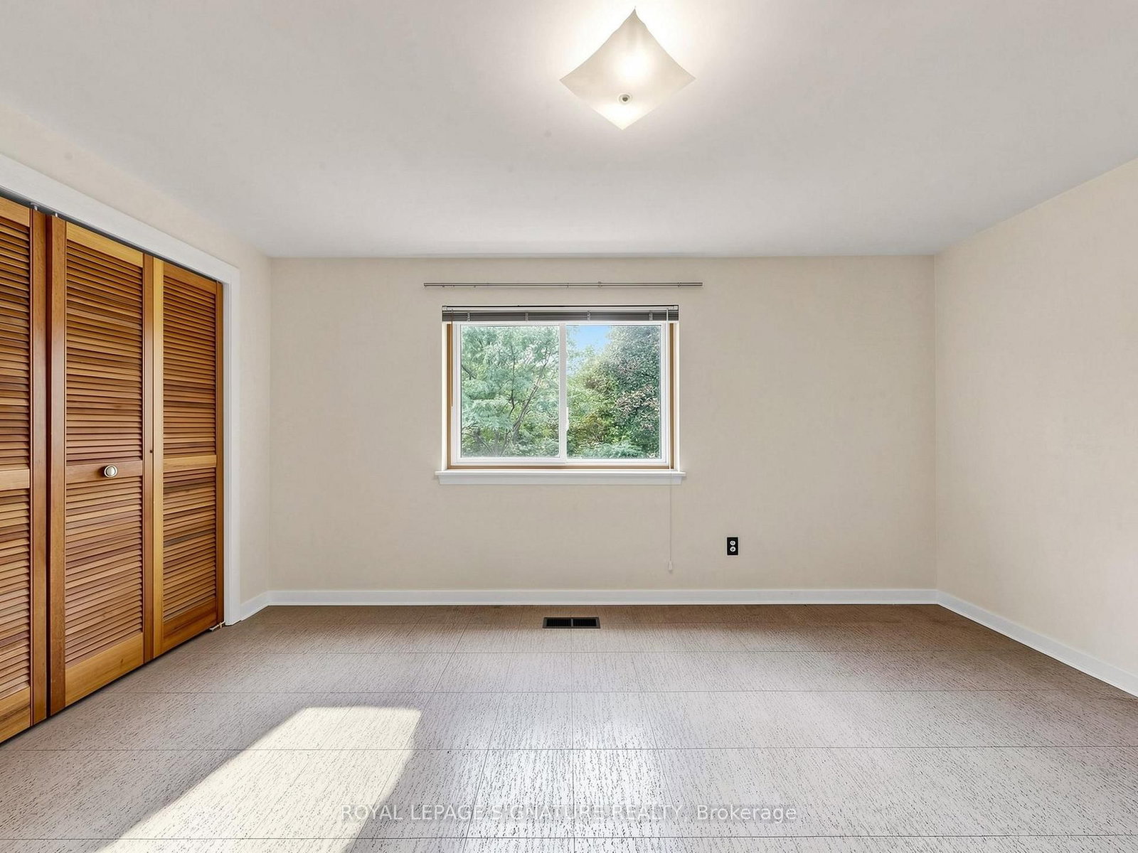8 Ternhill Crescent • Toronto, ON photo 30