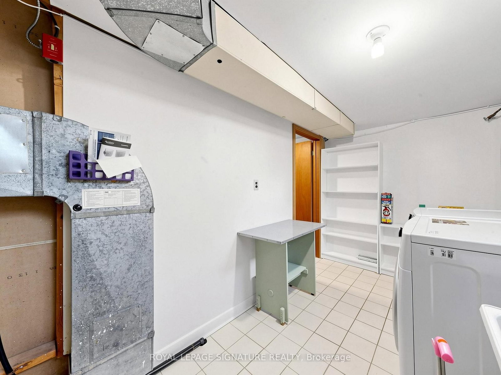 8 Ternhill Crescent • Toronto, ON photo 38