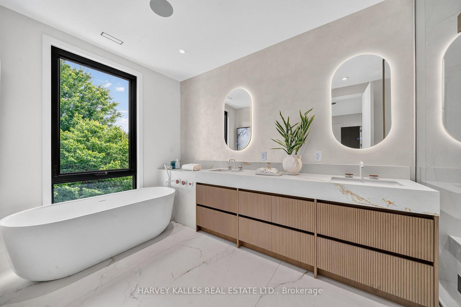 451 Cranbrooke Avenue • Toronto, ON photo 17