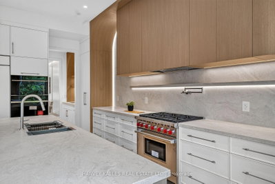 451 Cranbrooke Avenue • Toronto, ON photo 9