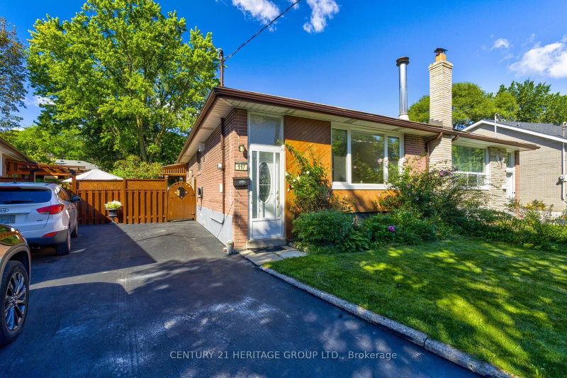 117 Marbury Crescent