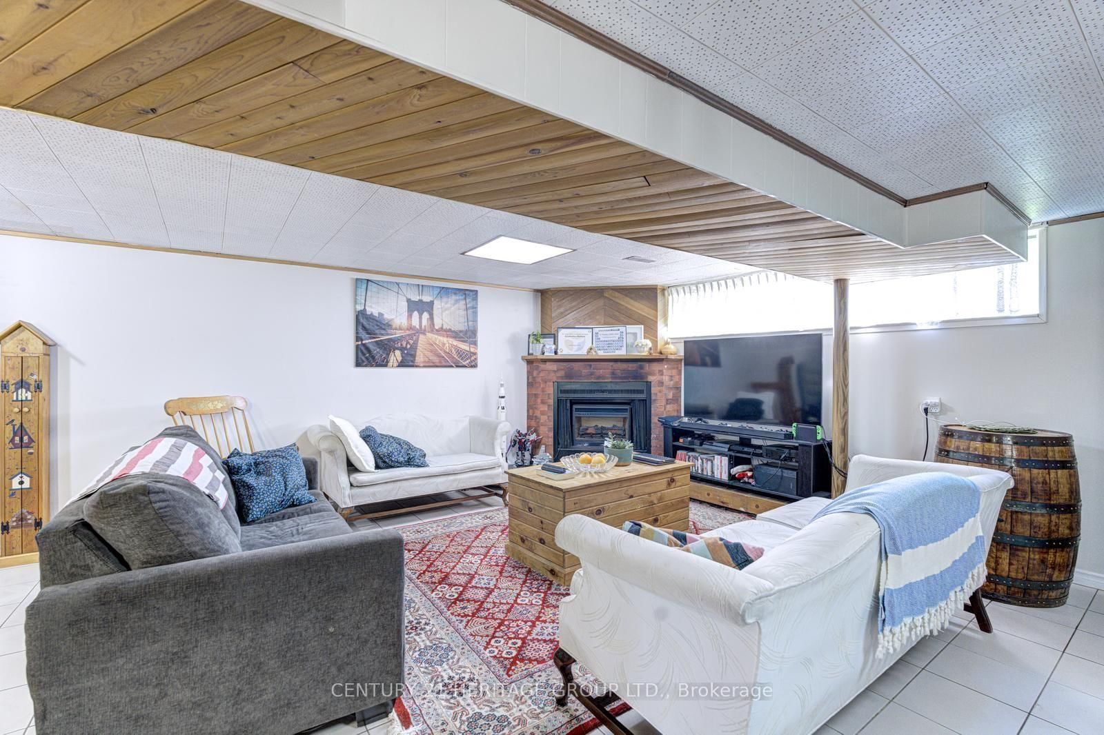 117 Marbury Crescent • Toronto, ON photo 32