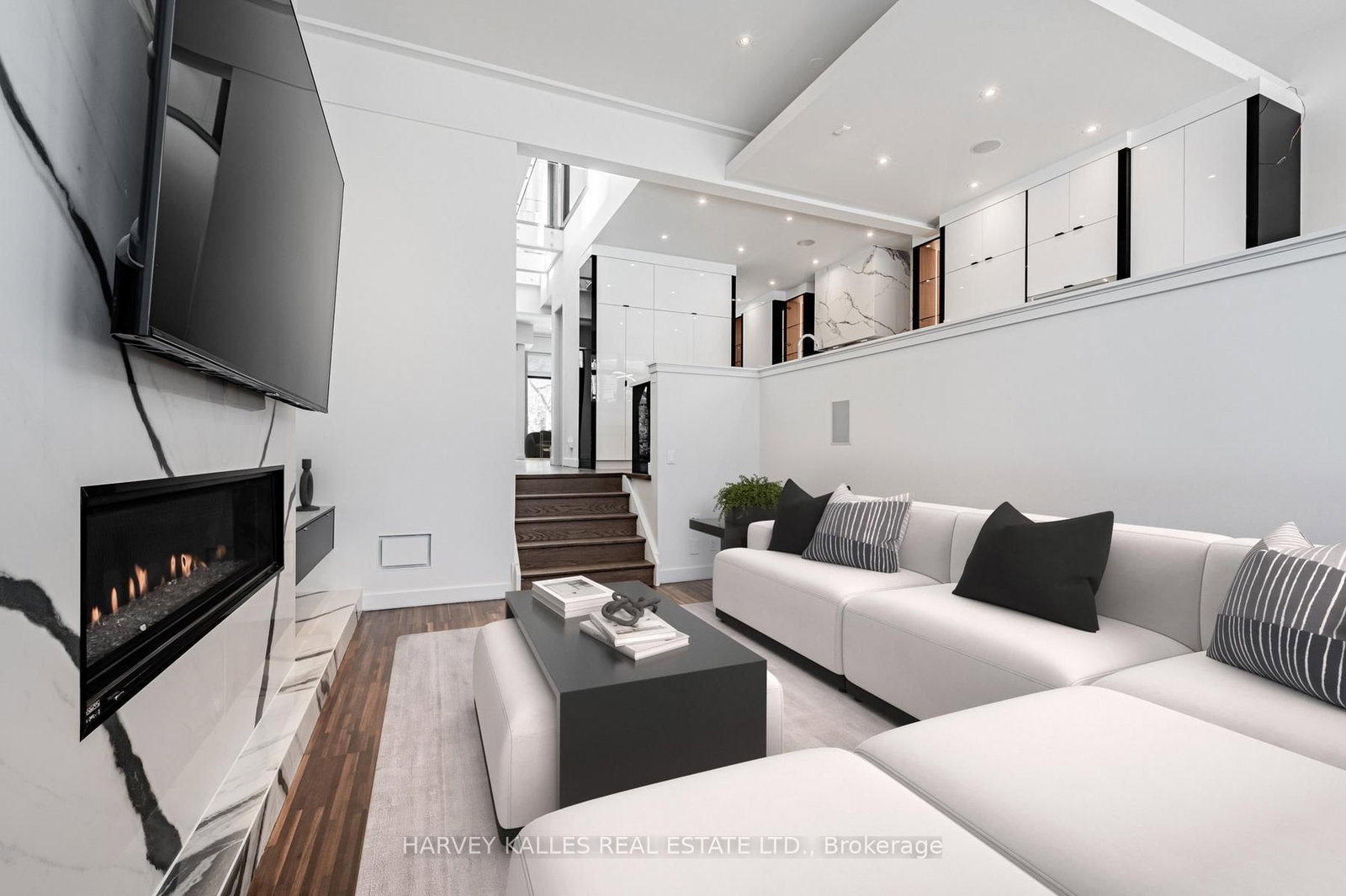 5 Braemar Avenue • Toronto, ON photo 19