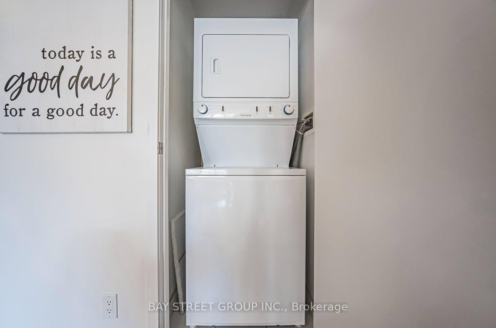 89 Dunfield Avenue • #801 • Toronto, ON photo 16