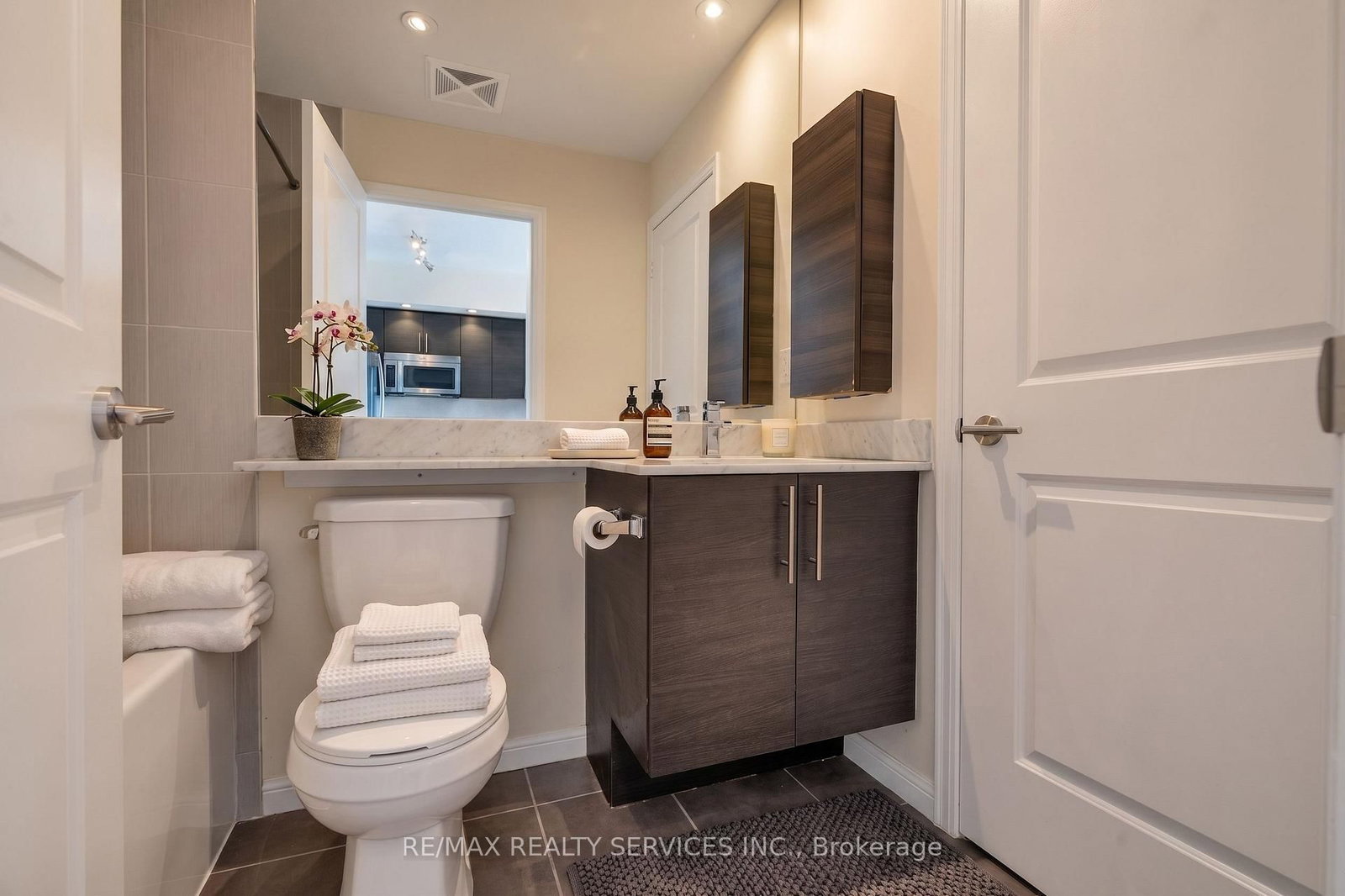 85 East Liberty Street • #1802 • Toronto, ON photo 11