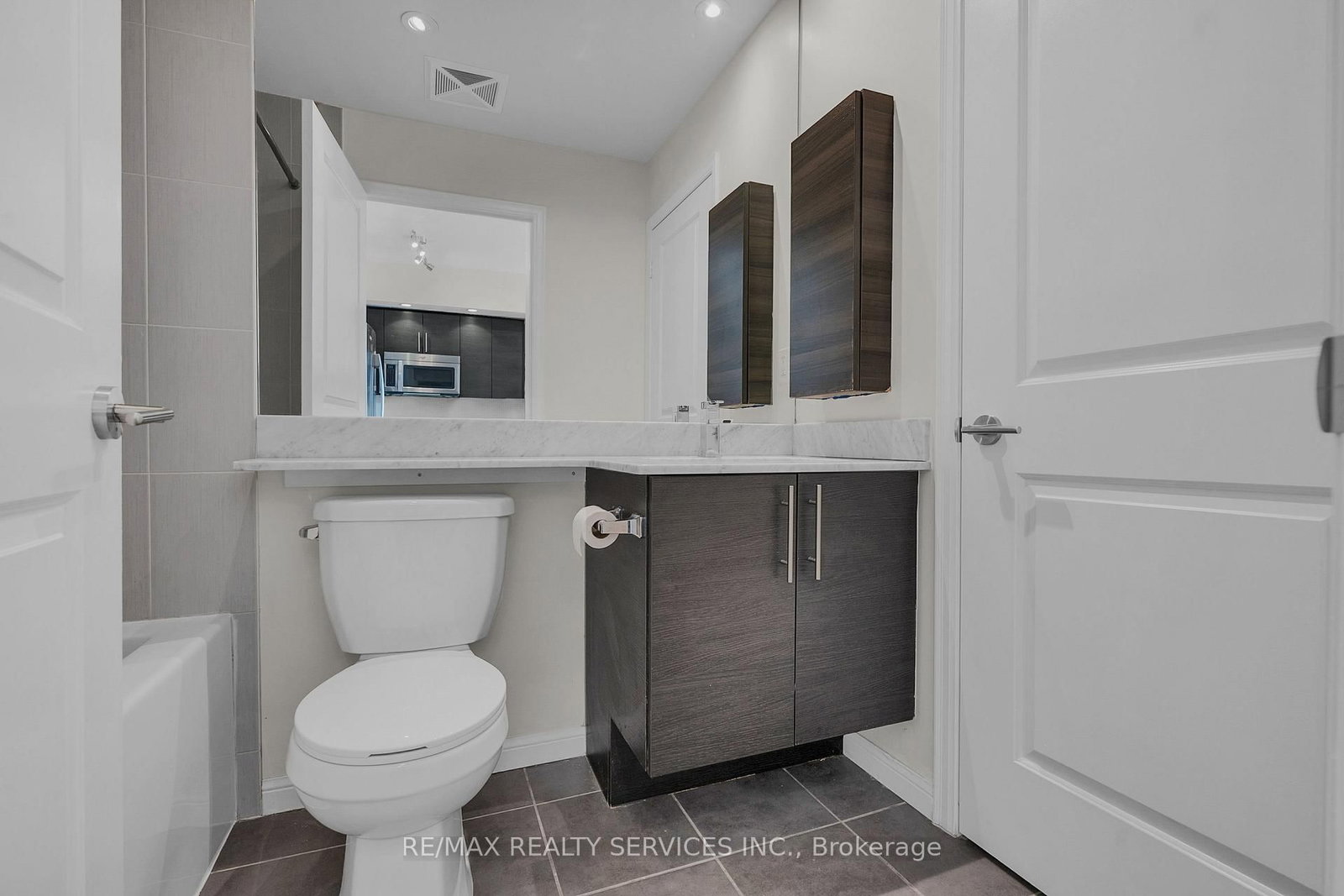 85 East Liberty Street • #1802 • Toronto, ON photo 25