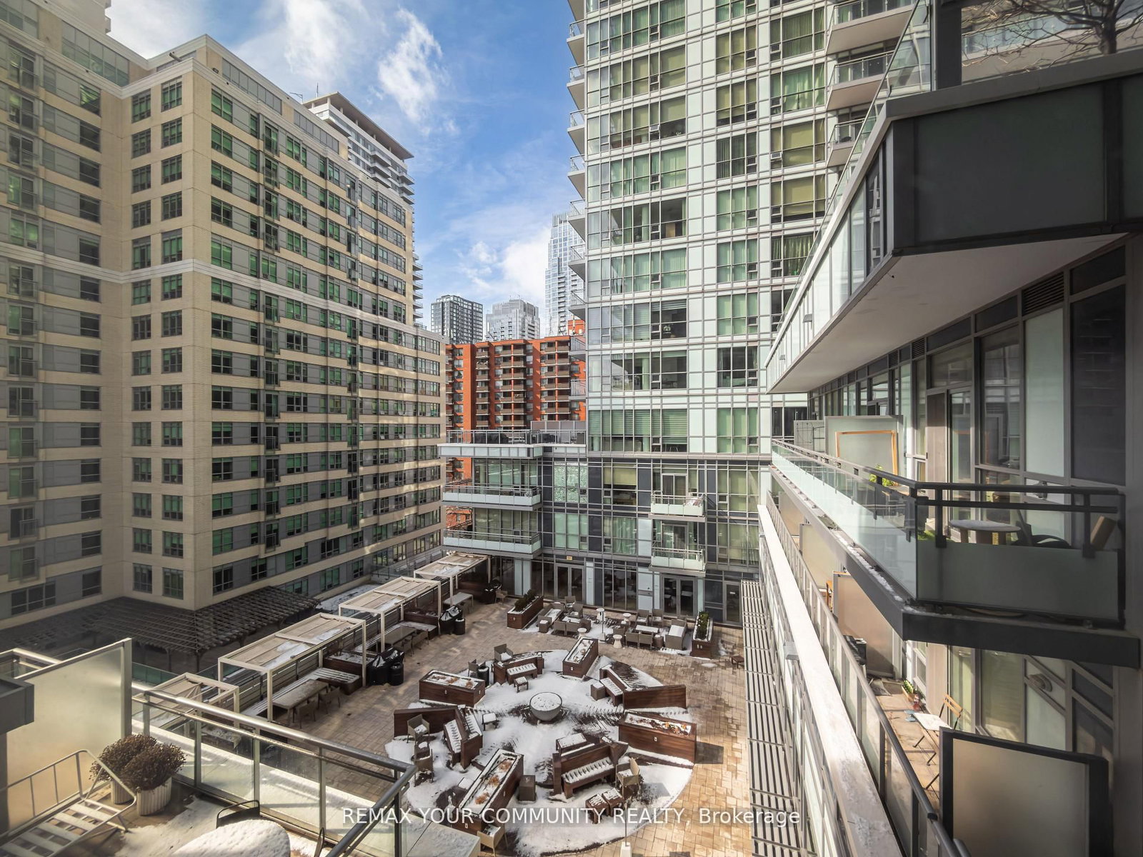98 Lillian Toronto,ON M4P 2Y3 — Photo 15