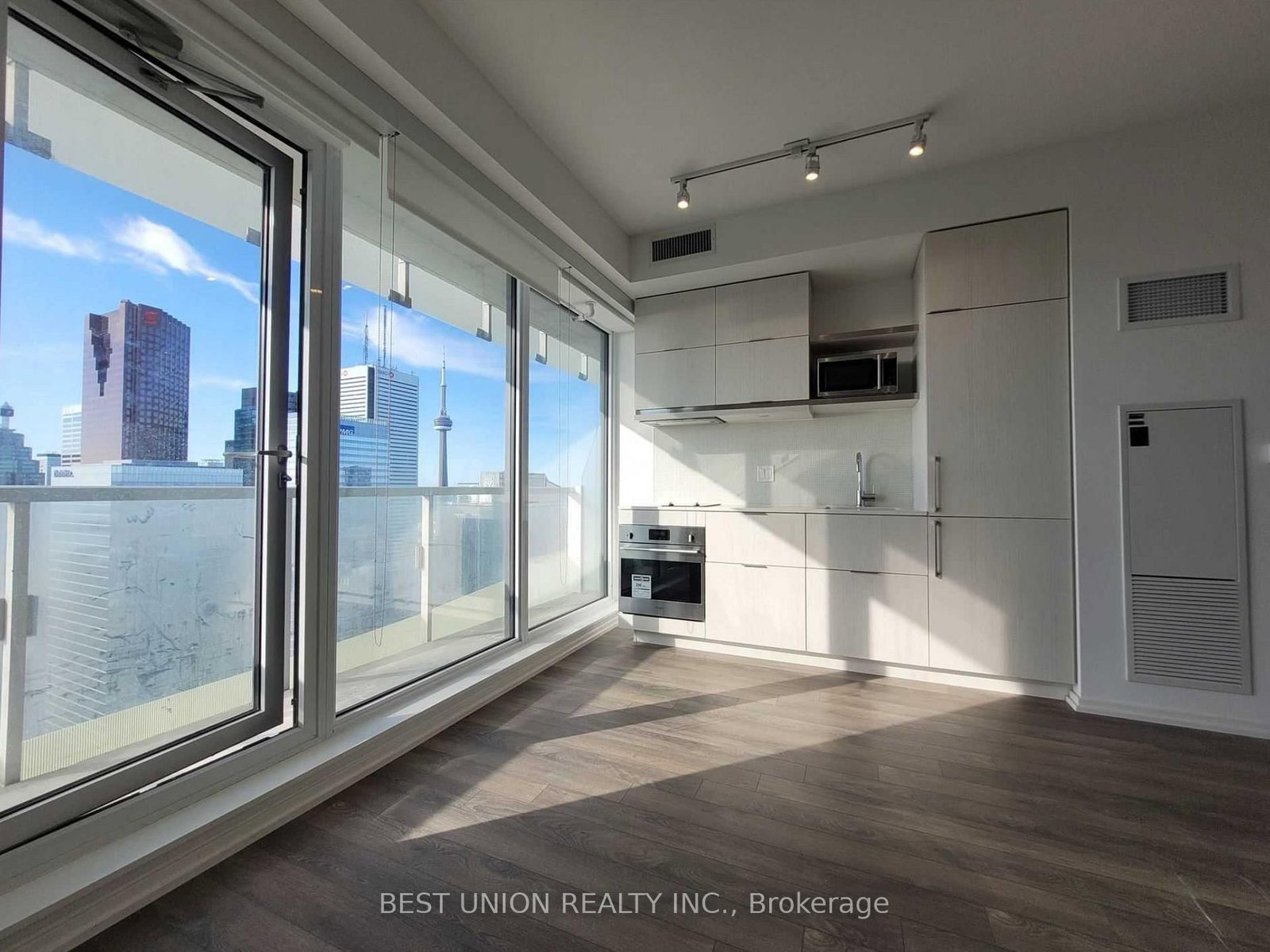 5308 - 197 Yonge Street, Toronto 2
