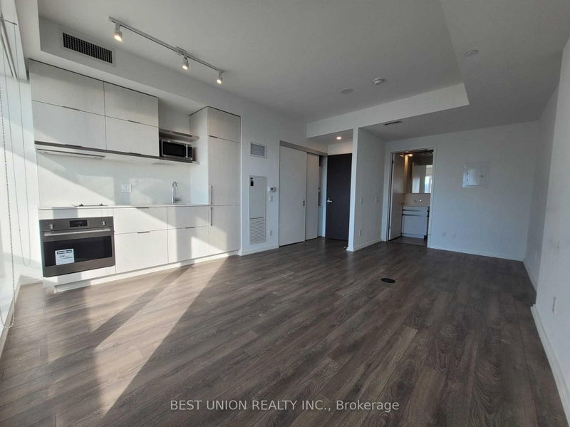 5308 - 197 Yonge Street