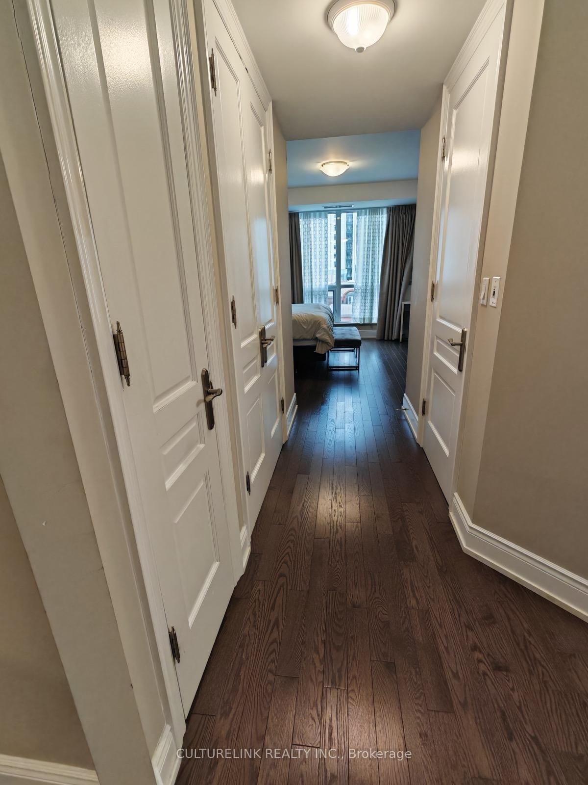 10 Bellair Street • #902 • Toronto, ON photo 7