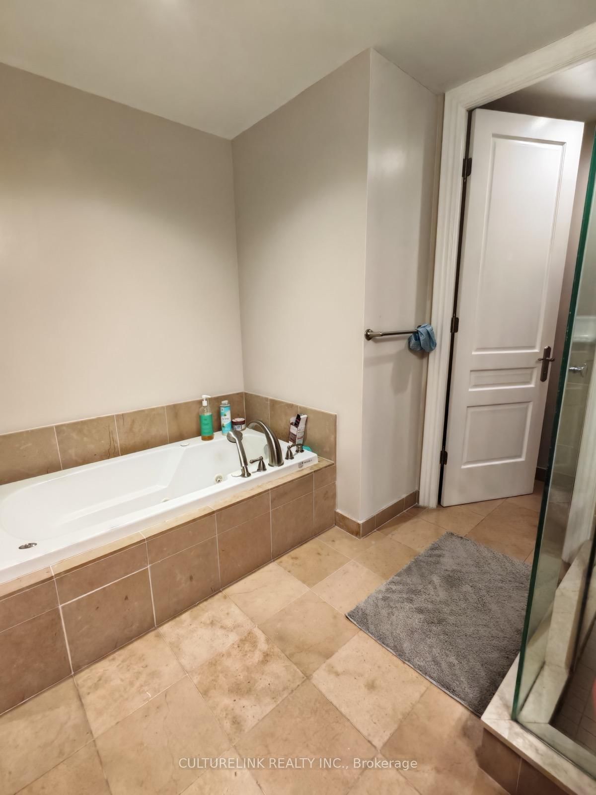 10 Bellair Street • #902 • Toronto, ON photo 10