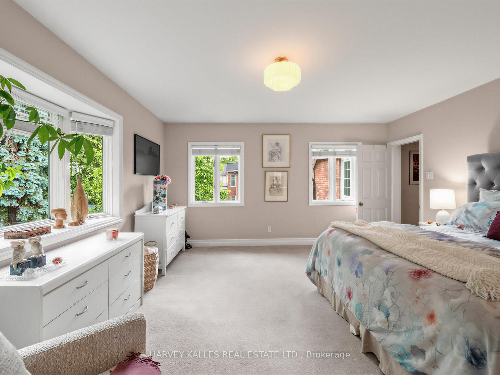 287 St. Leonard's Avenue • Toronto, ON photo 28
