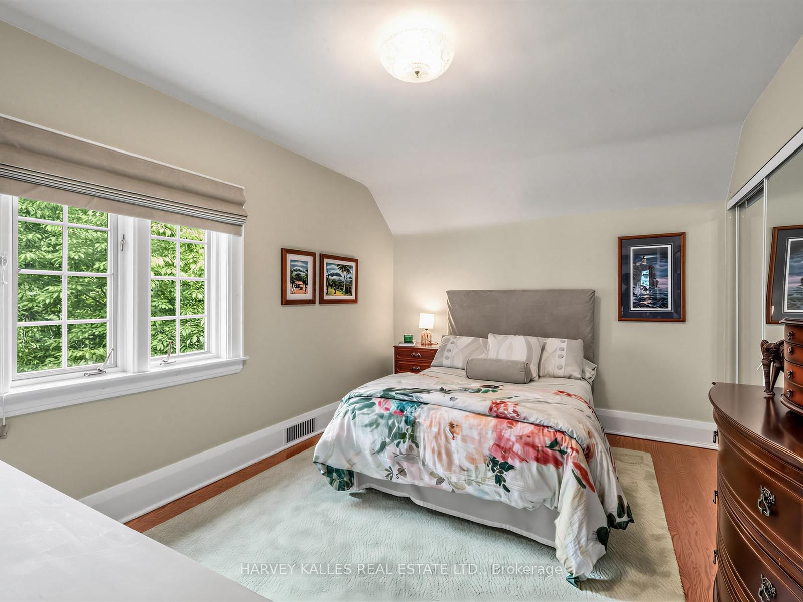 287 St. Leonard's Avenue • Toronto, ON photo 32