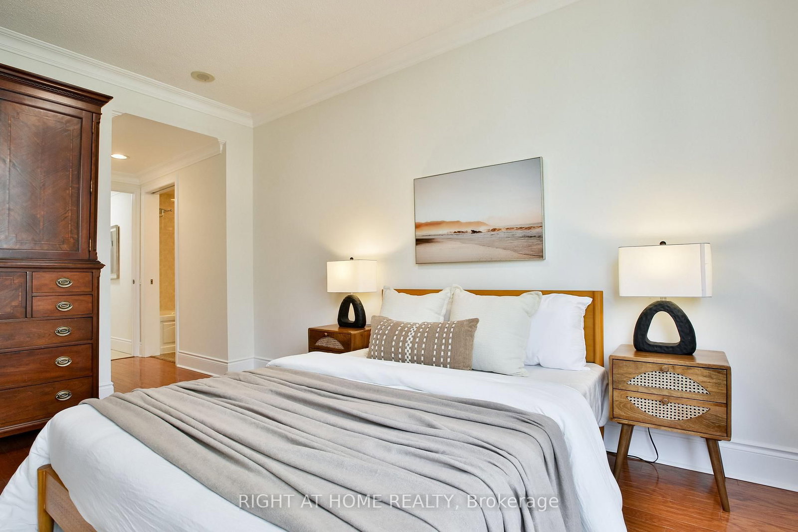 123 Eglinton Avenue E • #404 • Toronto, ON photo 23