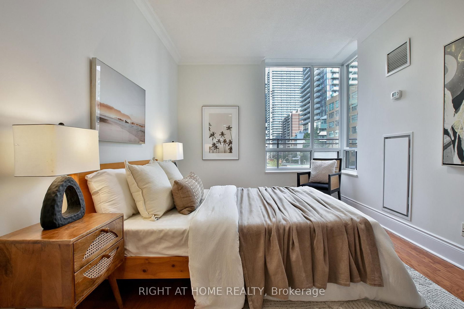 123 Eglinton Avenue E • #404 • Toronto, ON photo 25
