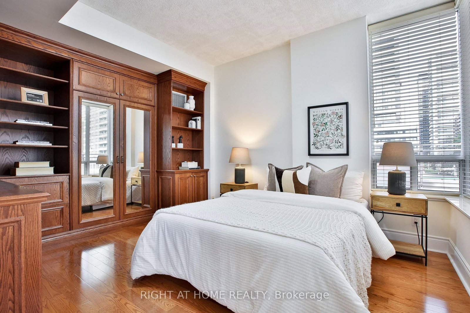 123 Eglinton Avenue E • #404 • Toronto, ON photo 29