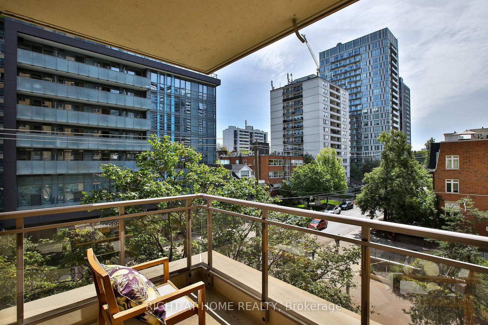 123 Eglinton Avenue E • #404 • Toronto, ON photo 36