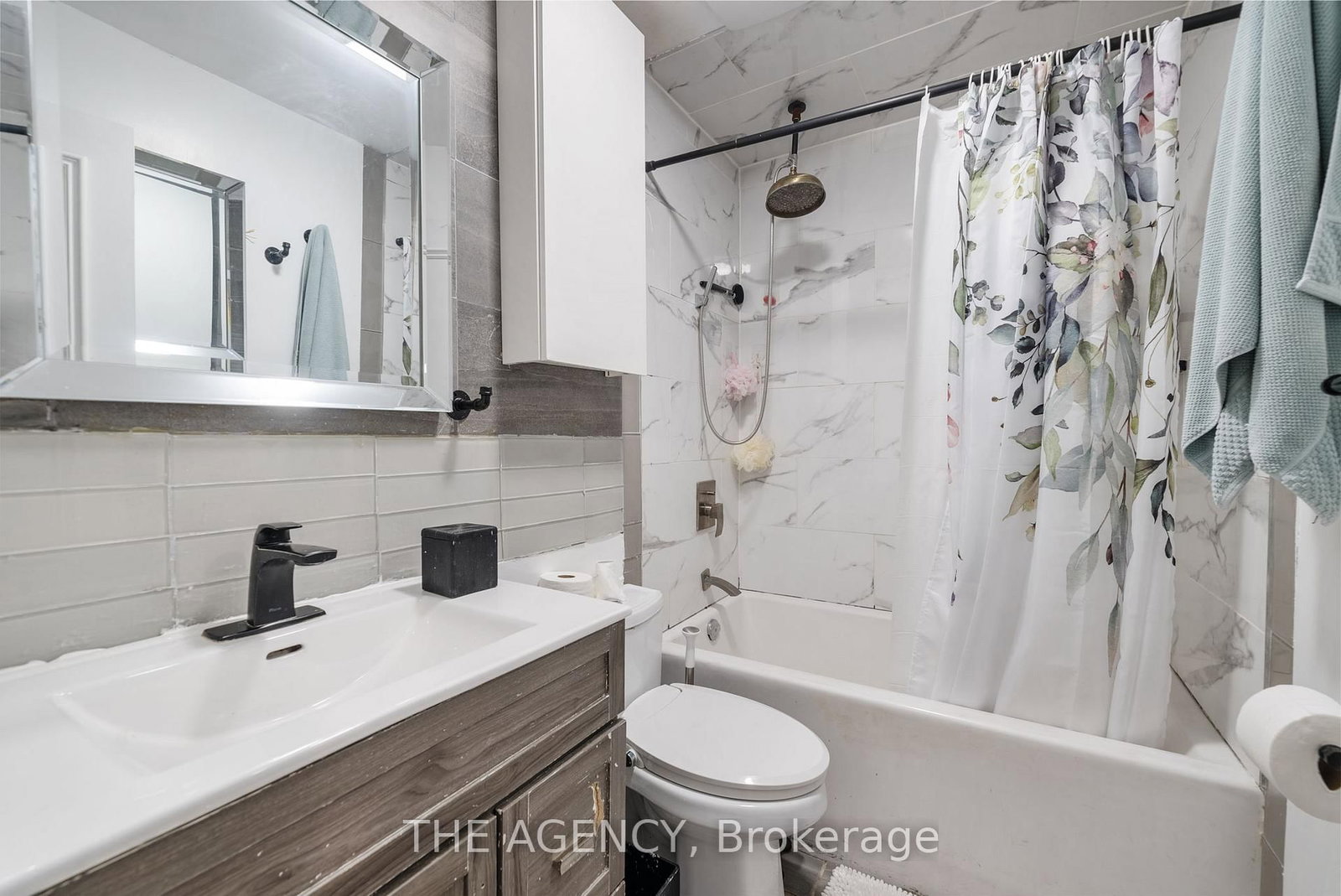 31 Rose Avenue • Toronto, ON photo 10