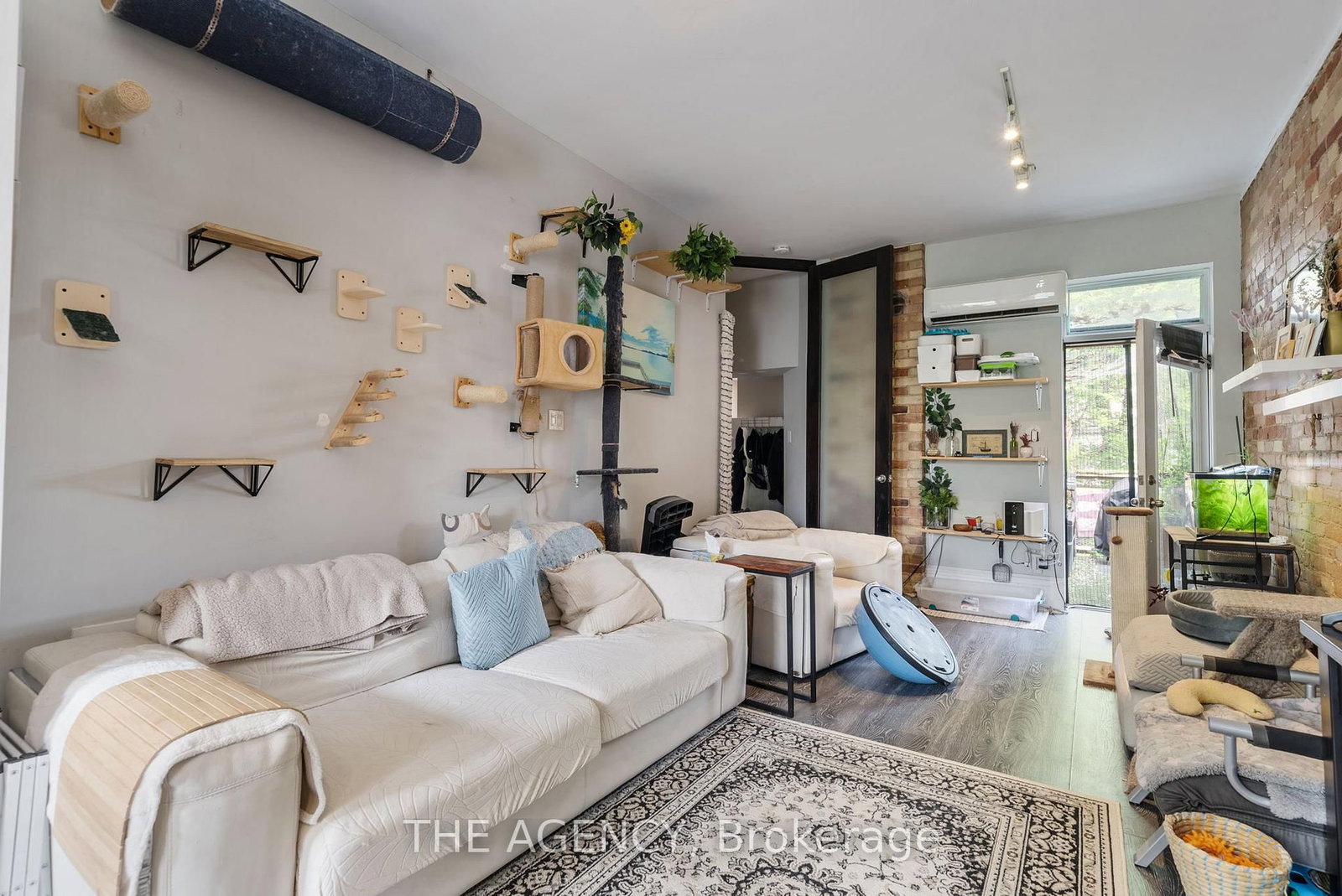 31 Rose Avenue • Toronto, ON photo 16