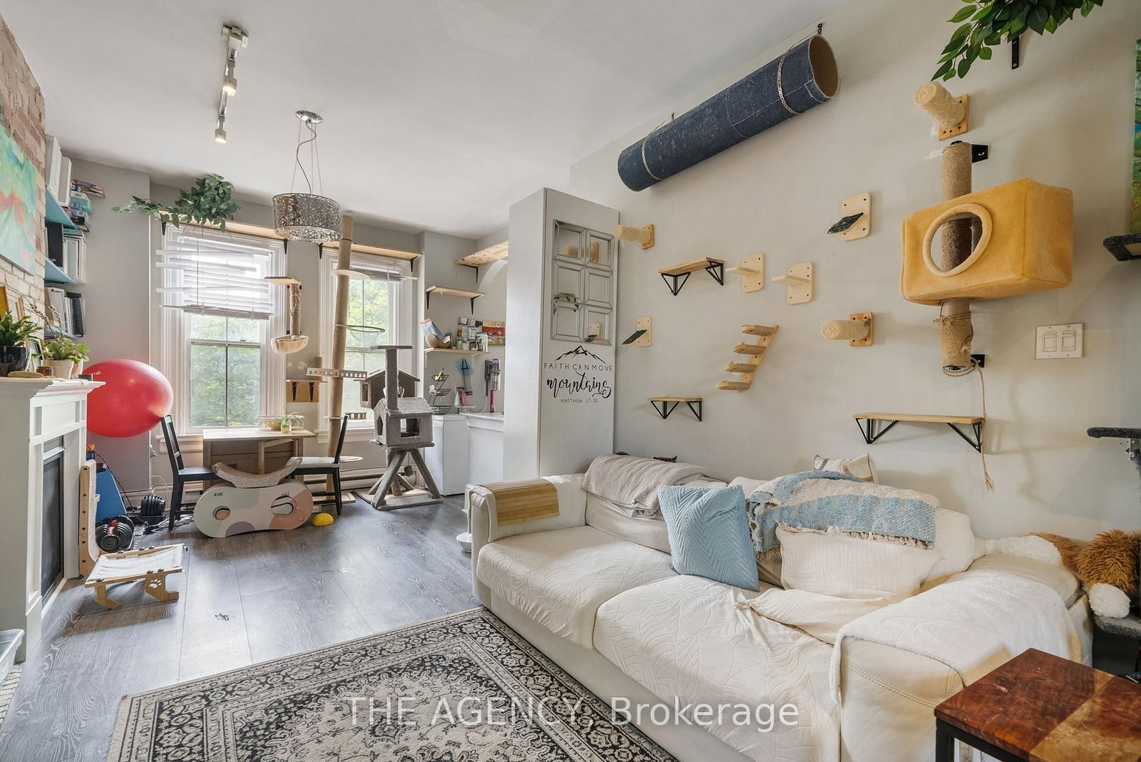 31 Rose Avenue • Toronto, ON photo 17