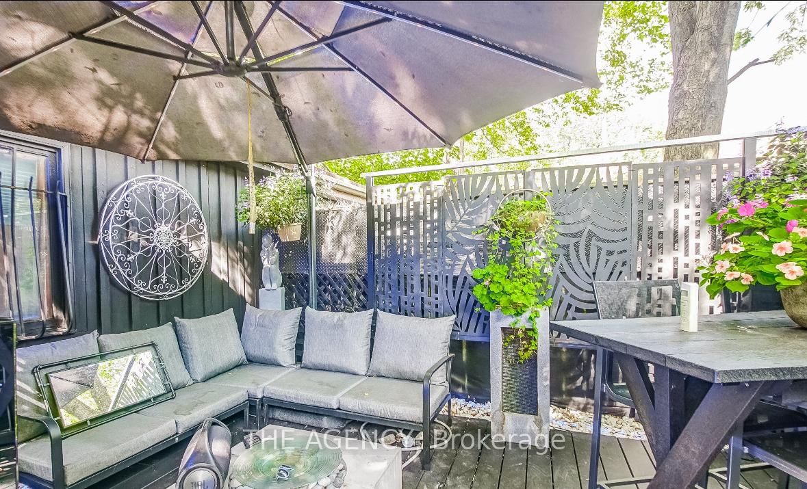 31 Rose Avenue • Toronto, ON photo 36