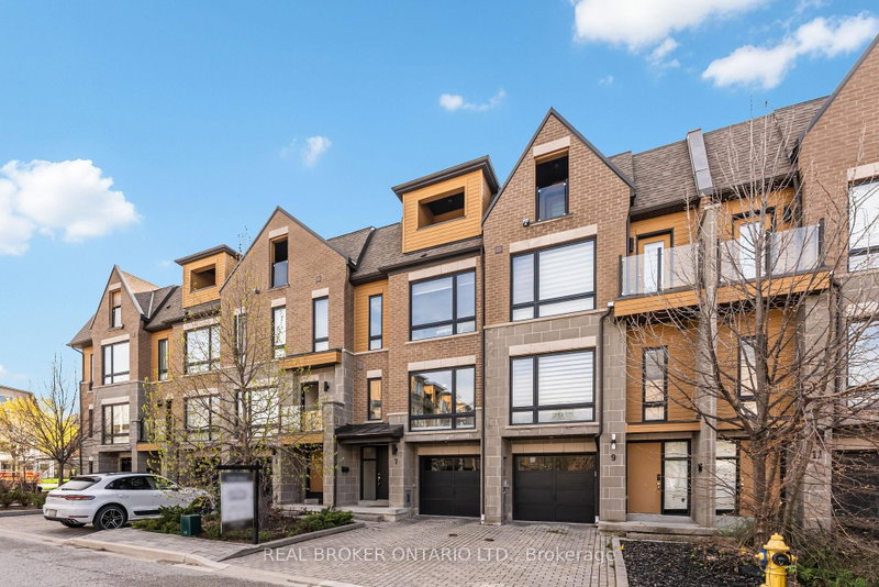 7 Kenneth Wood Crescent