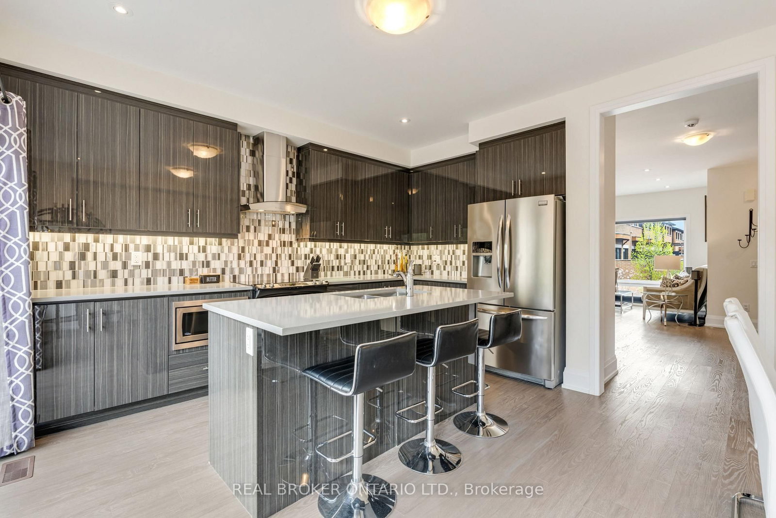 7 Kenneth Wood Crescent • Toronto, ON photo 12