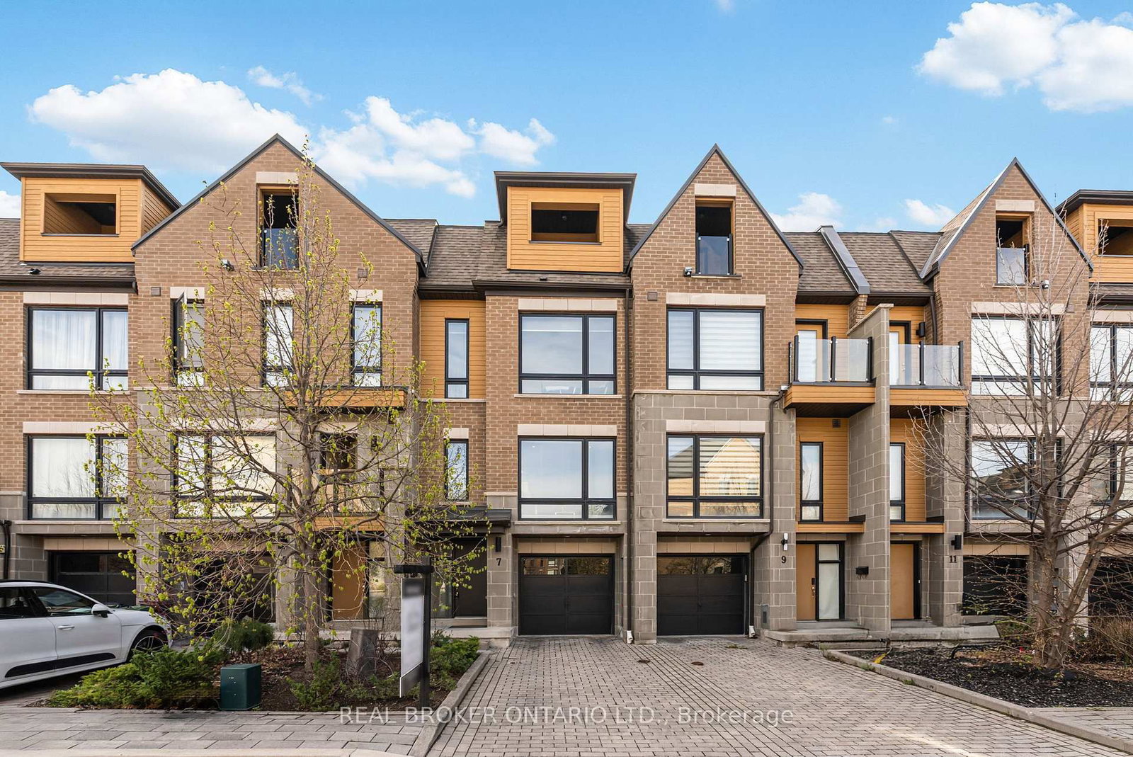 7 Kenneth Wood Crescent • Toronto, ON photo 2