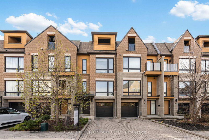 7 Kenneth Wood Crescent