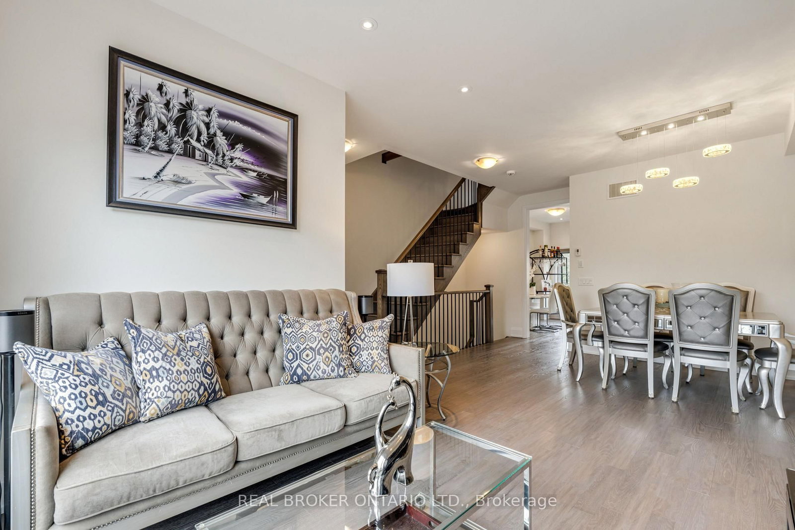 7 Kenneth Wood Crescent • Toronto, ON photo 5