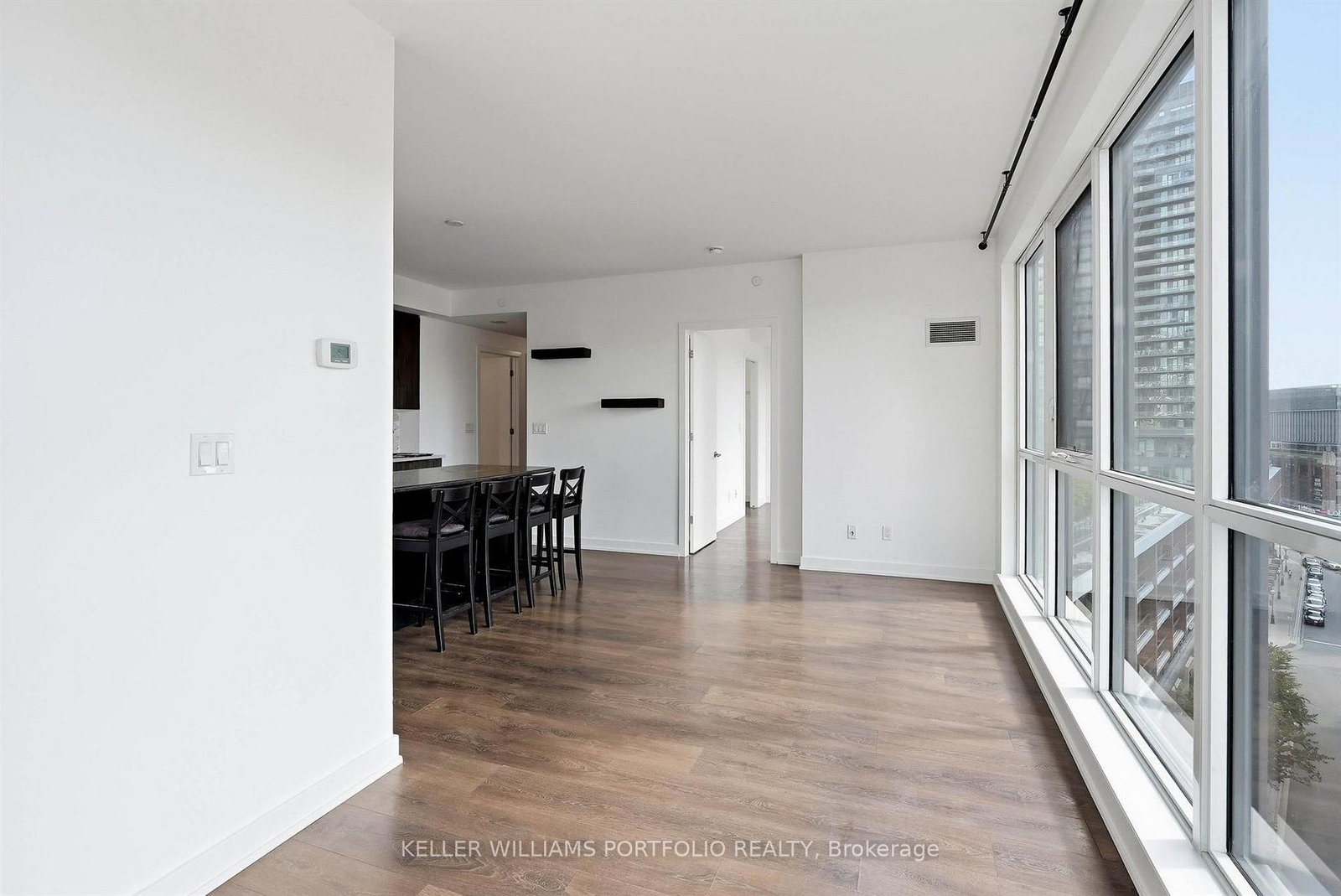 50 Bruyeres Mews • #1009 • Toronto, ON photo 10