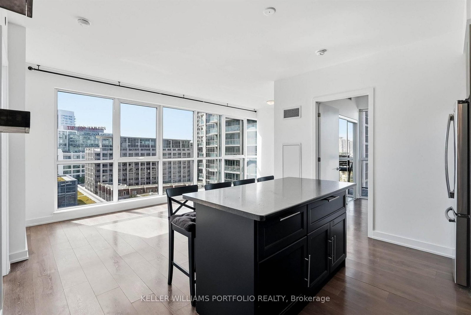50 Bruyeres Mews • #1009 • Toronto, ON photo 18