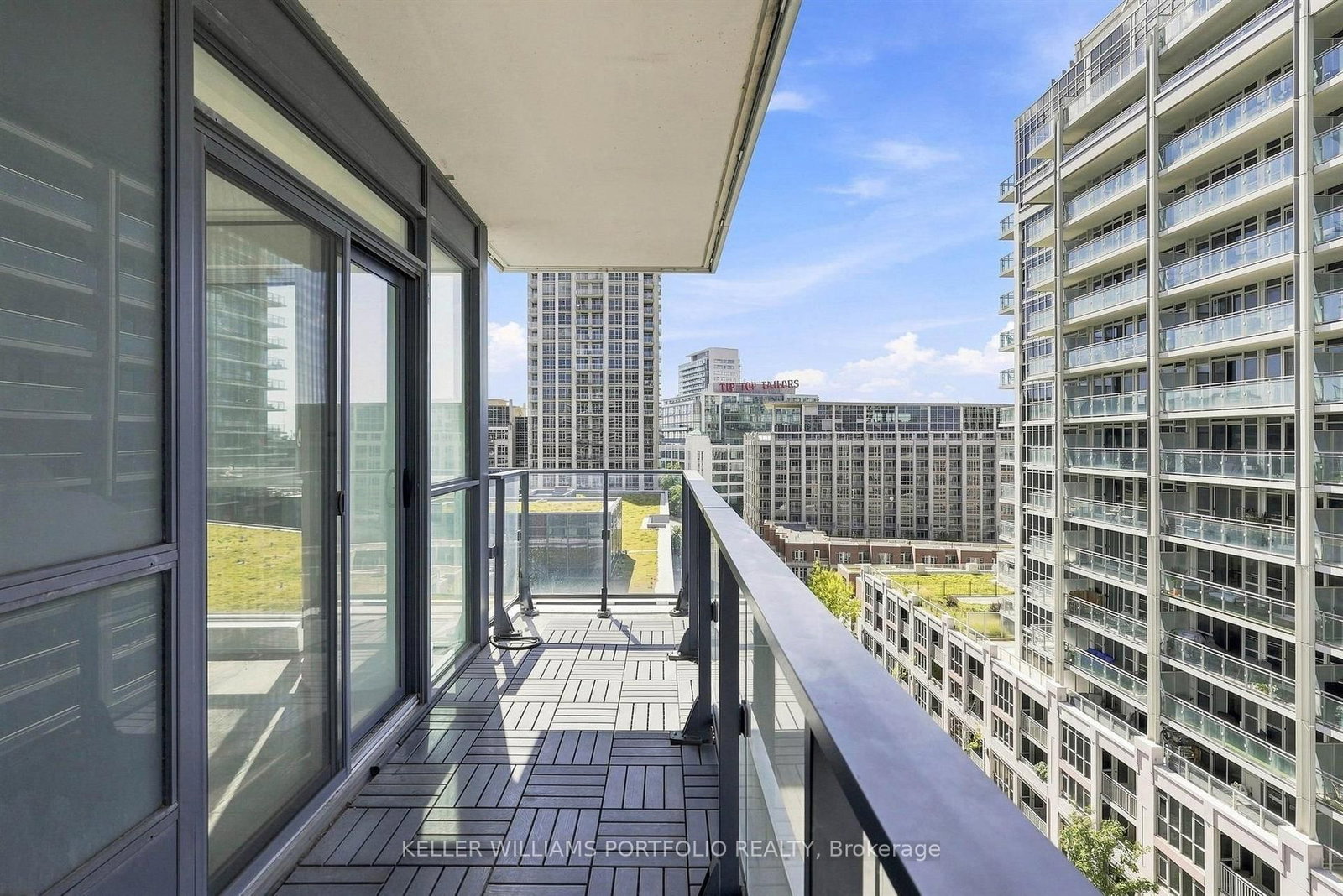 50 Bruyeres Mews • #1009 • Toronto, ON photo 34