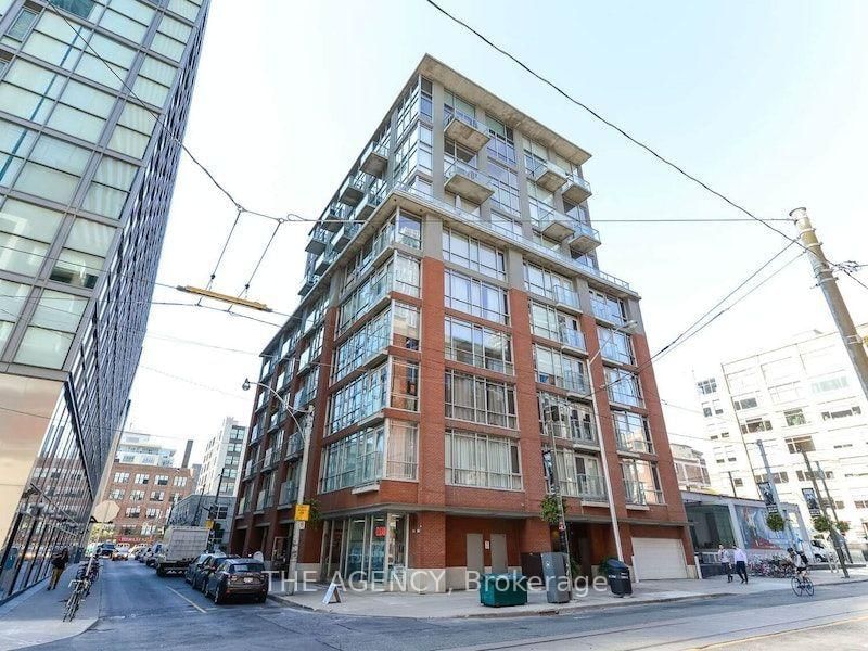 902 - 36 Charlotte Street