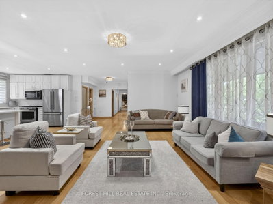 3 Glen Rush Toronto,ON M5N 2T2 — Photo 10