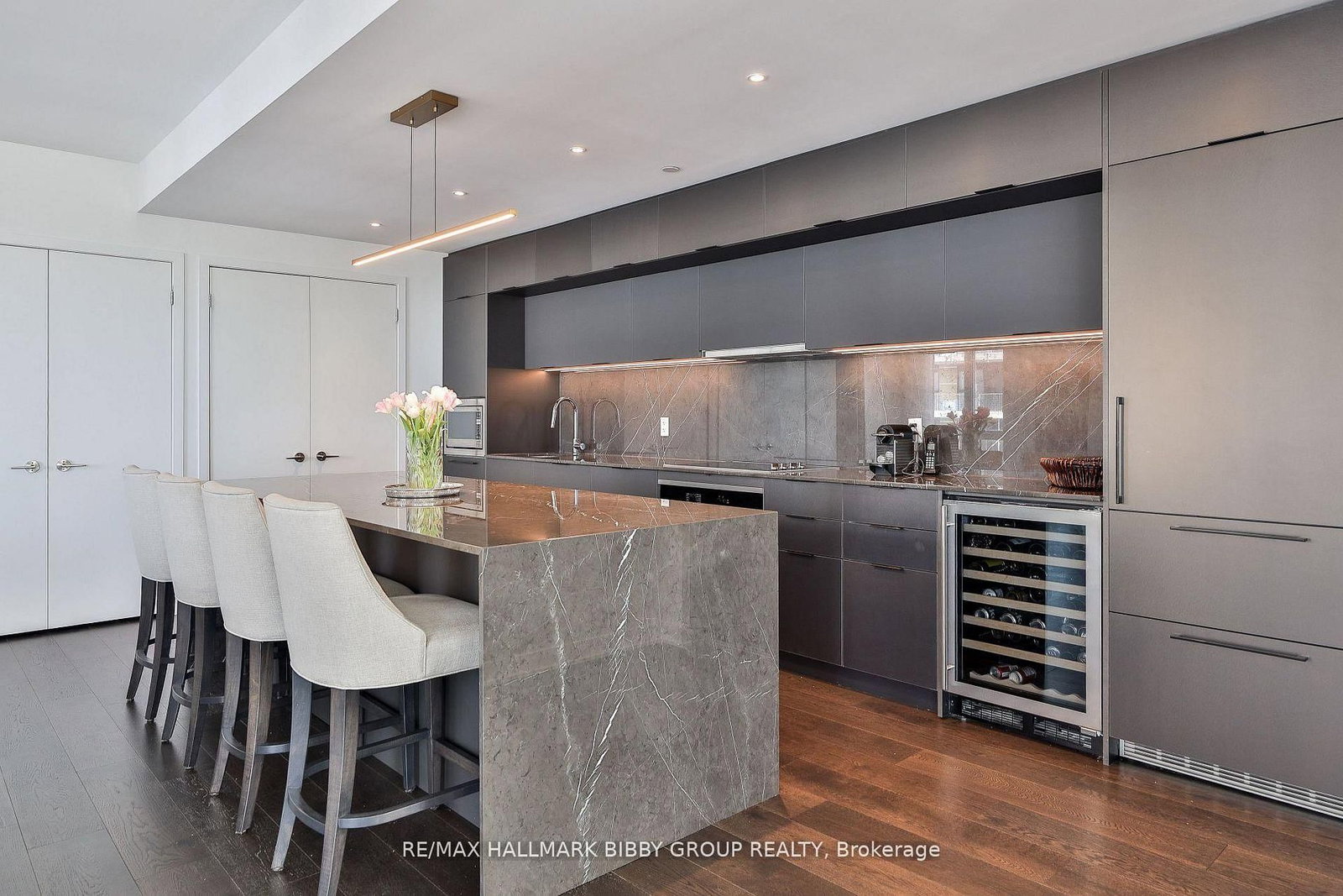 185 Alberta Avenue • #1105 • Toronto, ON photo 12