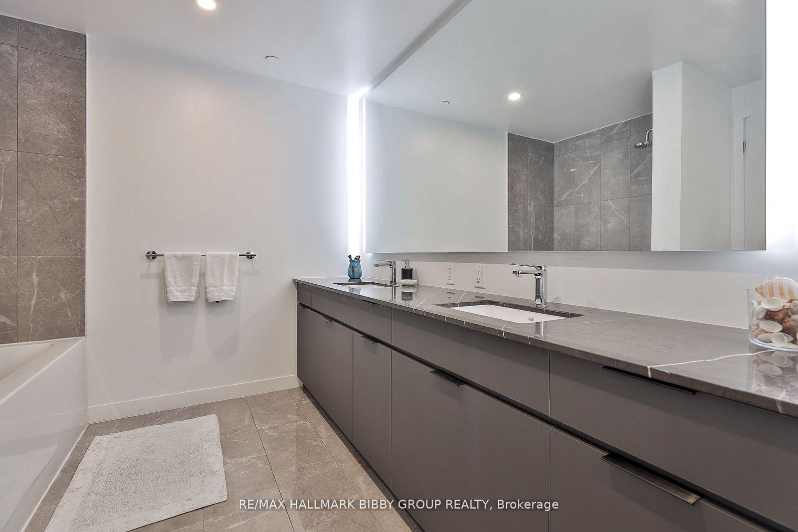 185 Alberta Avenue • #1105 • Toronto, ON photo 17