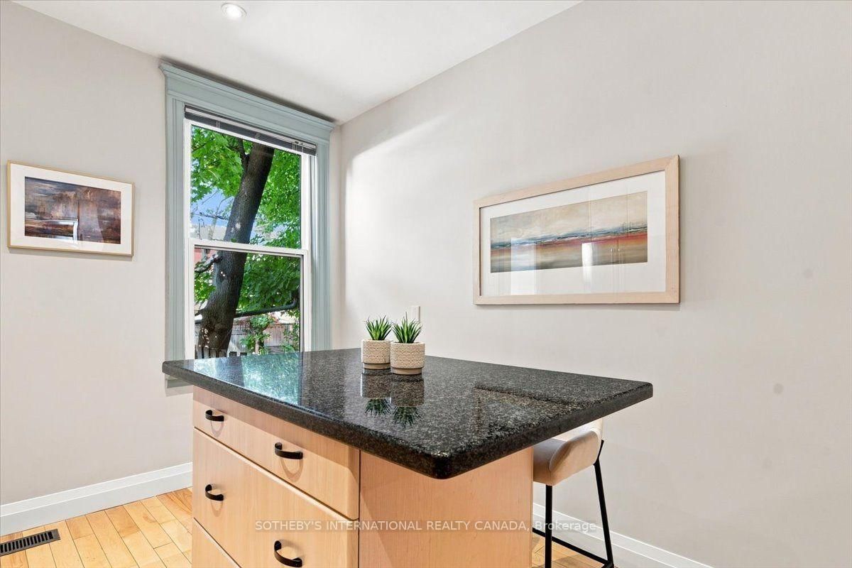 334 Albany Avenue • Toronto, ON photo 16