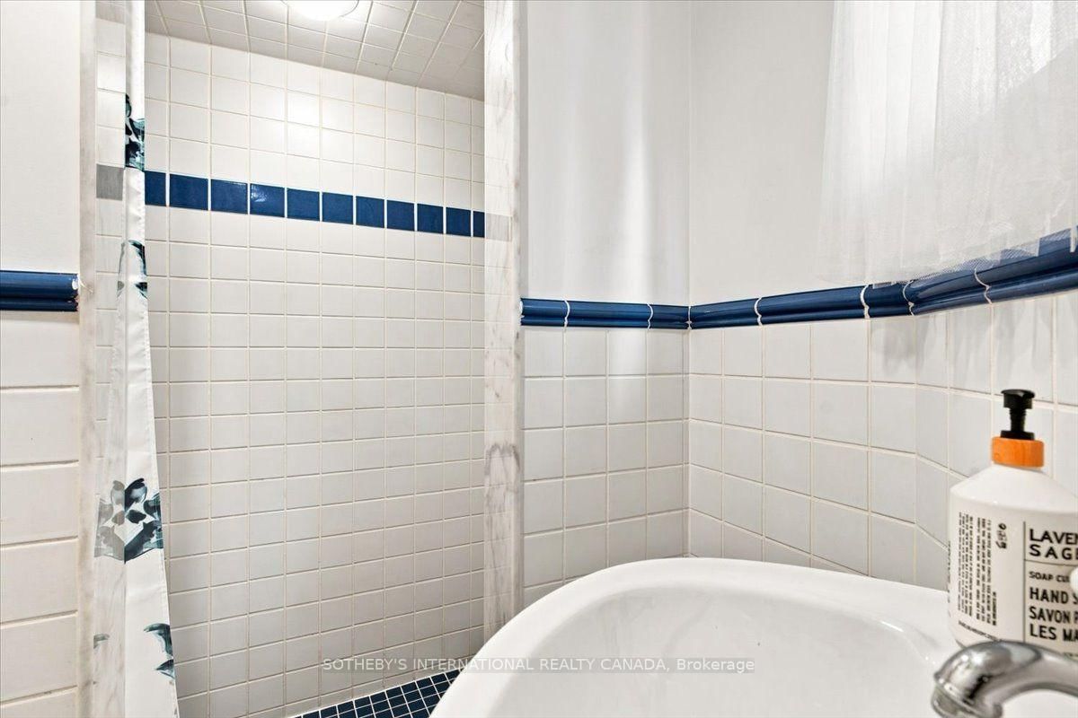 334 Albany Avenue • Toronto, ON photo 32