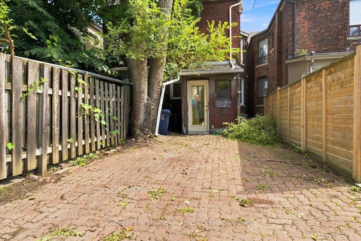 334 Albany Avenue • Toronto, ON photo 34