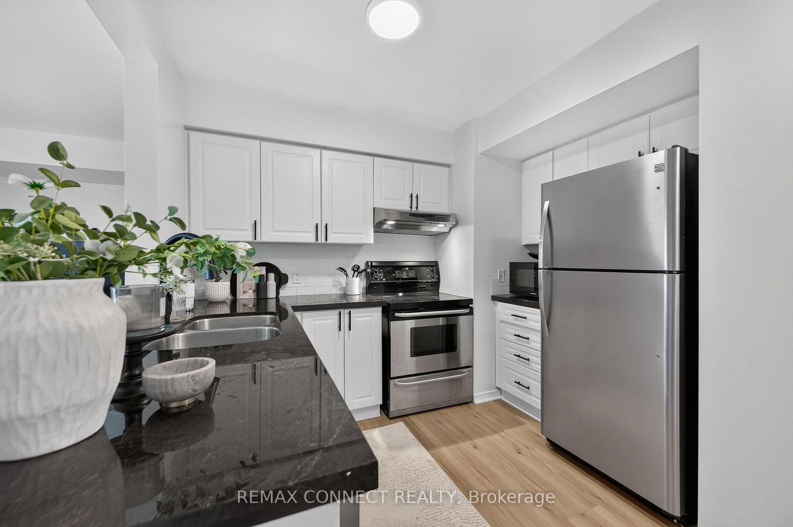 7B Crawford Street • Toronto, ON photo 15