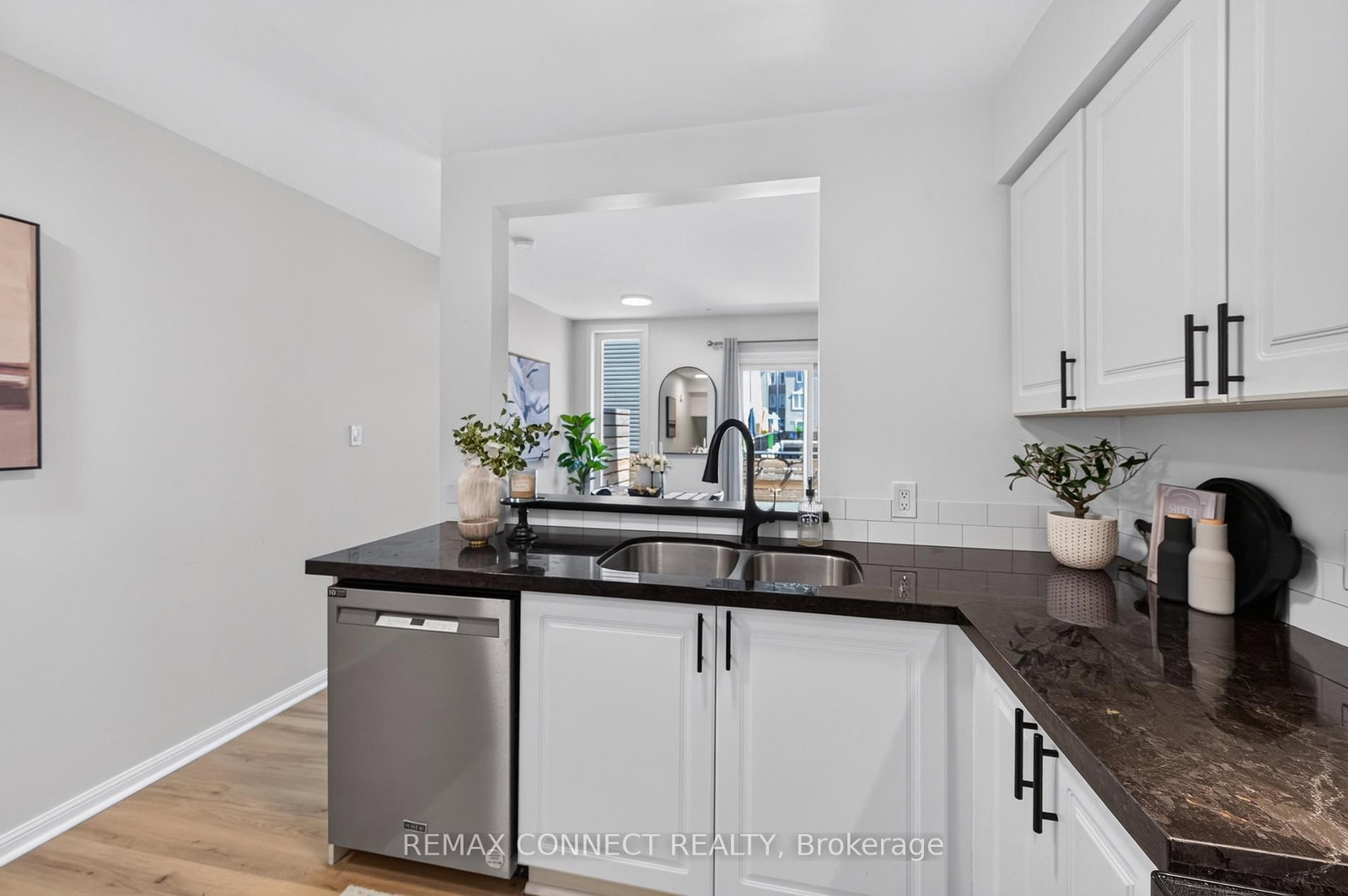 7B Crawford Street • Toronto, ON photo 17
