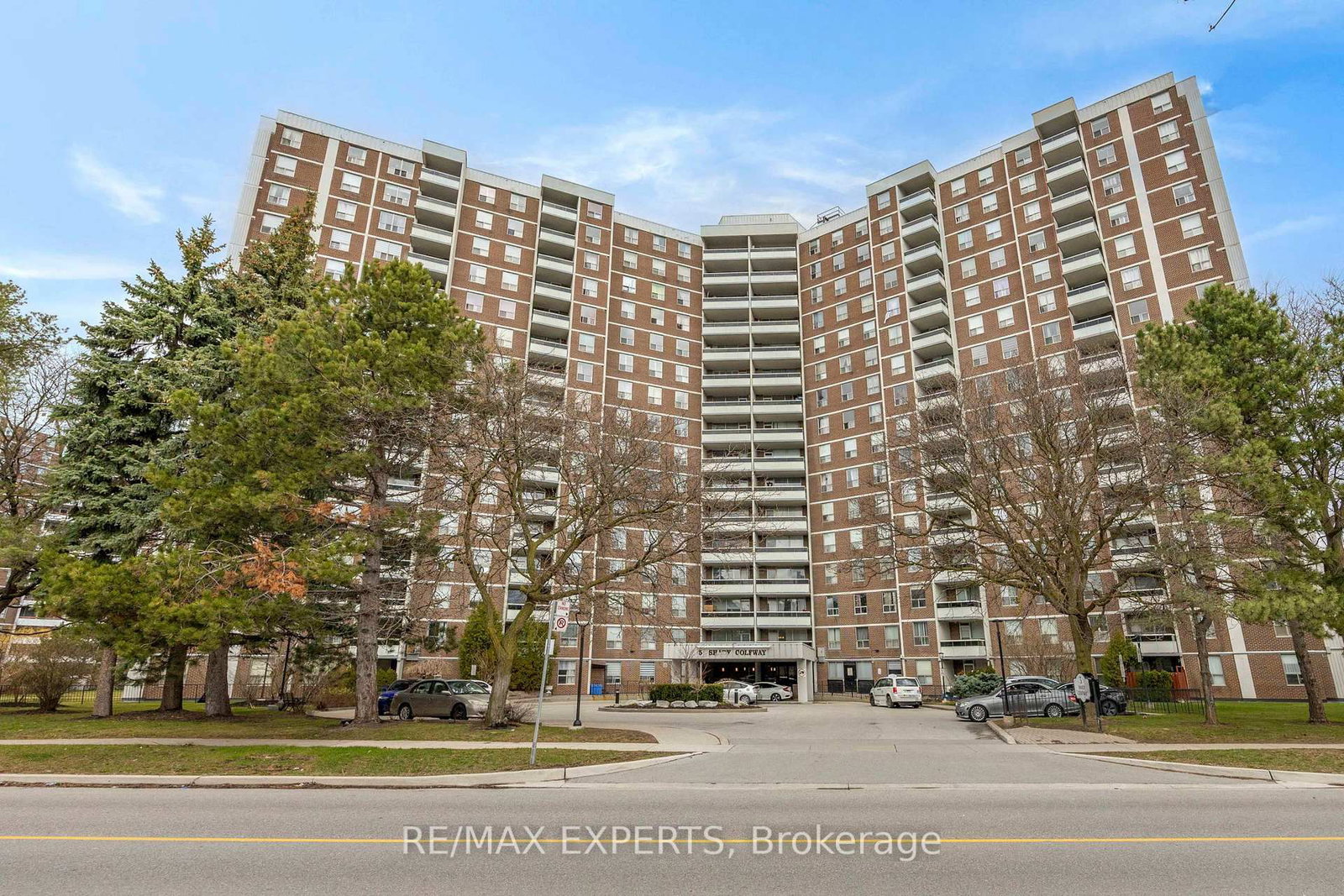5 Shady Golfway • #1417 • Toronto, ON photo 1