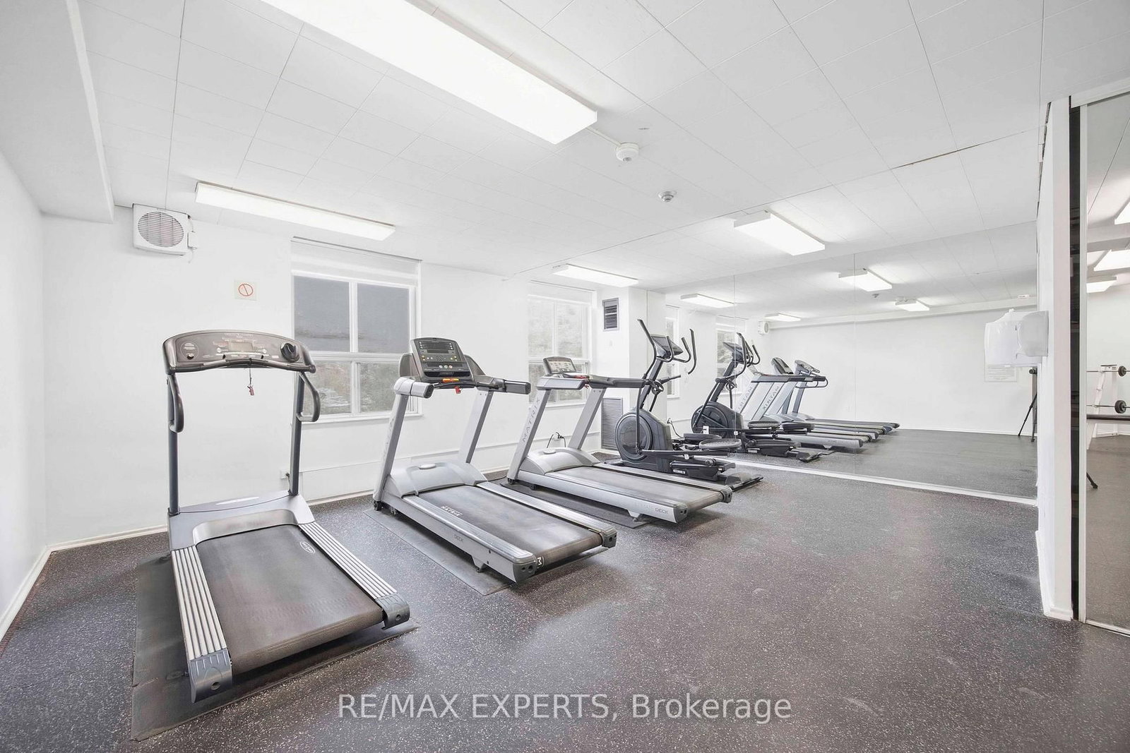 5 Shady Golfway • #1417 • Toronto, ON photo 29